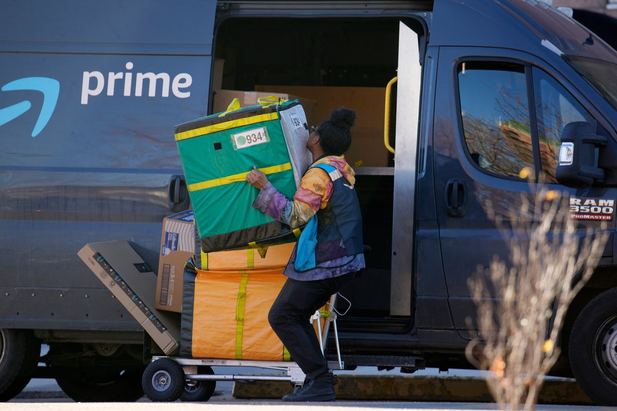 ‘Stressed’ Amazon driver dumps 80 packages on Massachusetts road | The ...