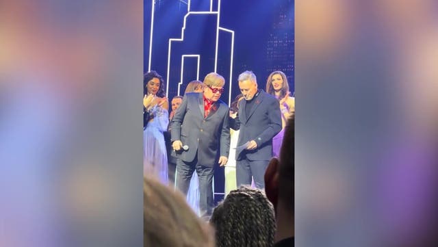 <p>Elton John tells West End audience ‘I’ve lost my eyesight and cannot see the stage’.</p>