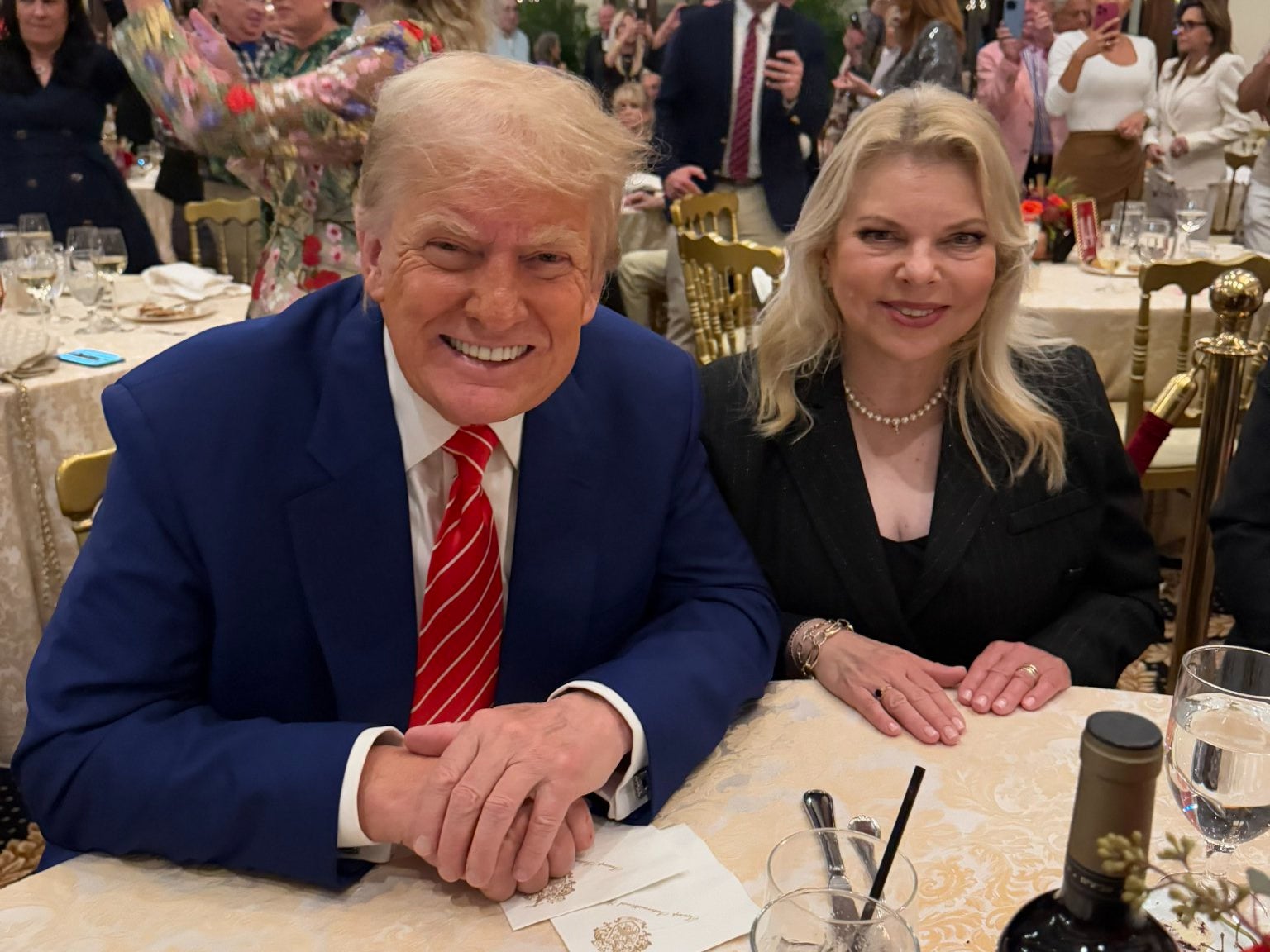 Donald Trump dines with Sara Netanyahu, wife of Israeli Prime Minister Benjamin Netanyahu, on Sunday