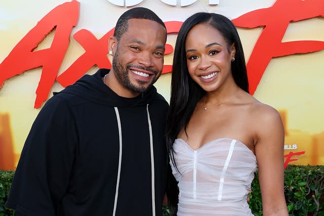 <p>Eric Murphy y Jasmin Lawrence anuncian su compromiso tras tres años de noviazgo </p>