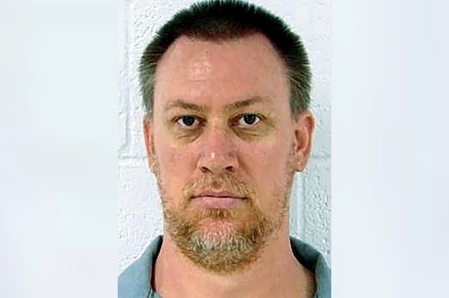 Christopher Collings, 49, is set to receive a single injection of the sedative pentobarbital at 6 p.m. CST for the 2007 murder of fourth-grader Rowan Ford