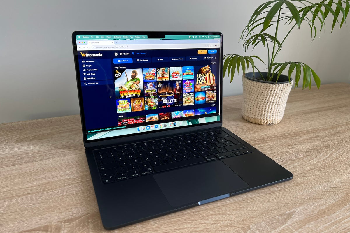 Winomania Casino Bonus Code: Get £100 Matched Deposit & Free Spins