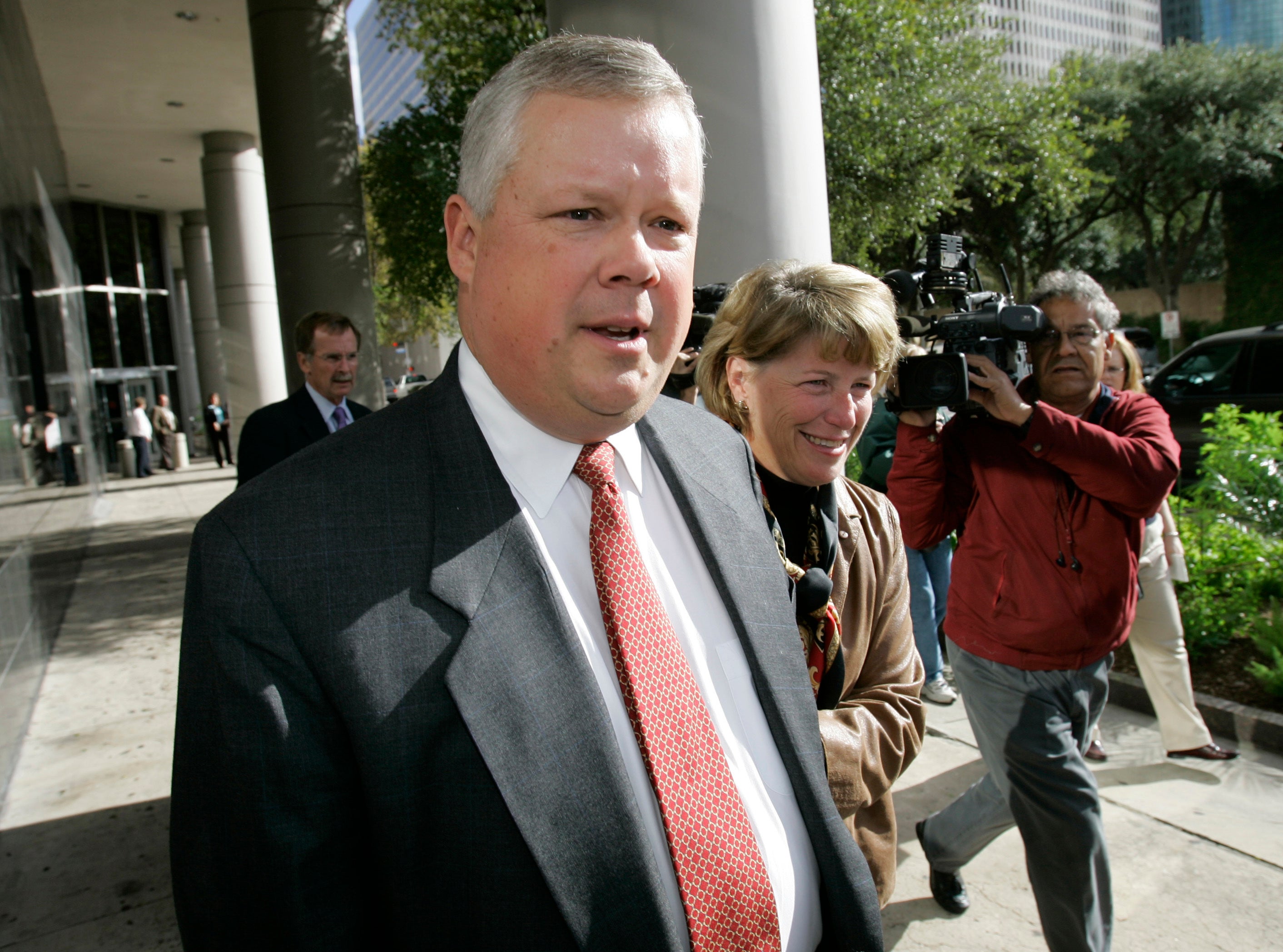 Richard Causey, Enron’s former chief accounting officer, leaves the federal courthouse