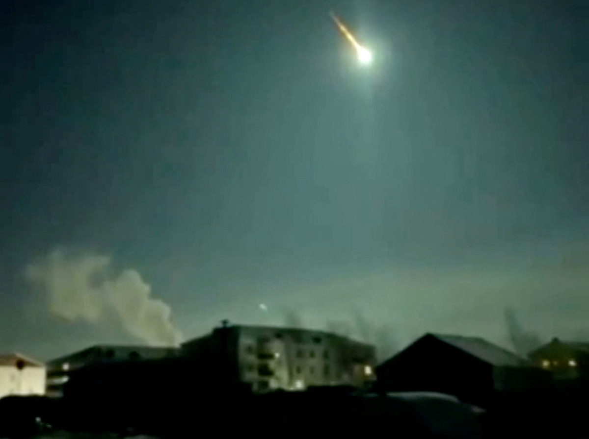 Asteroid on collision course with Russia burns up in spectacular fireball