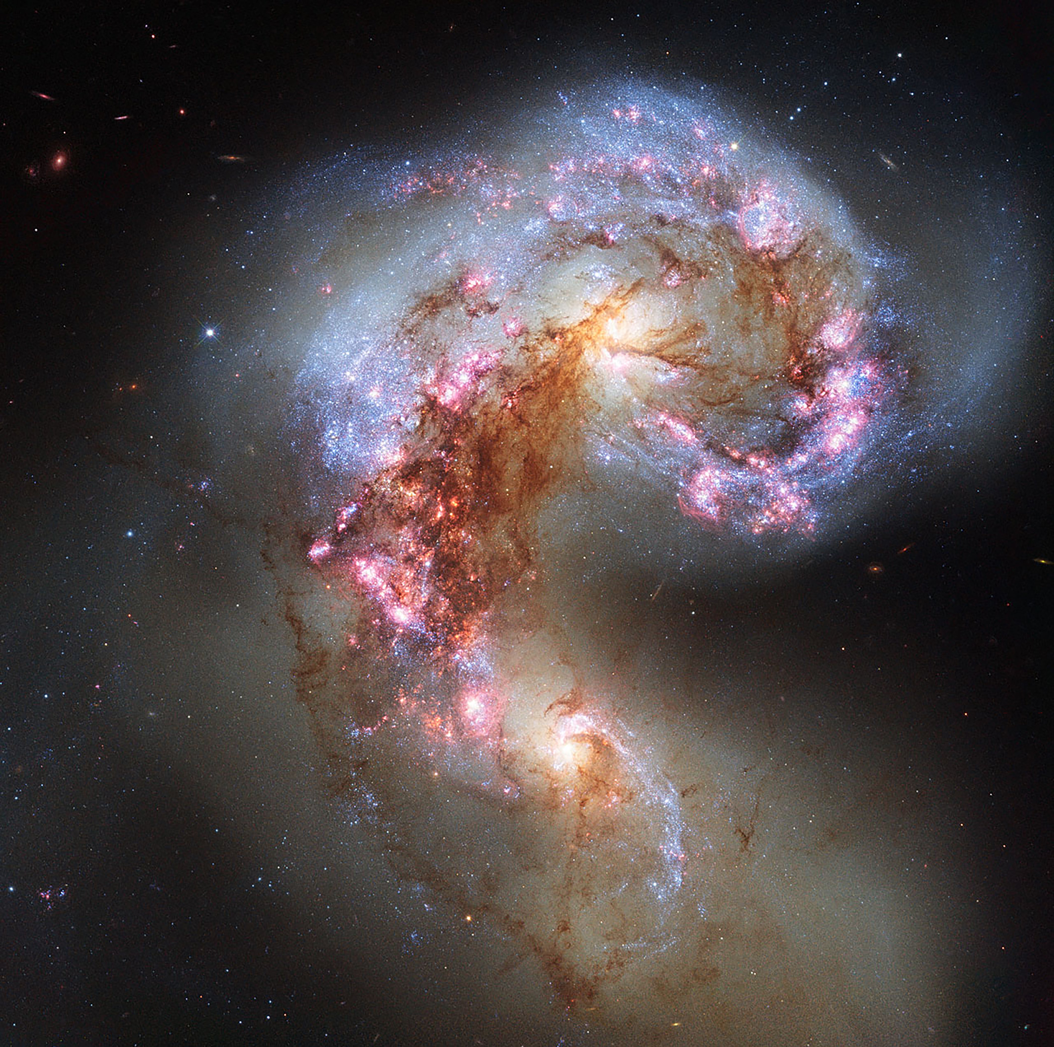 Mystery of how giant galaxies formed could be close to being solved ...