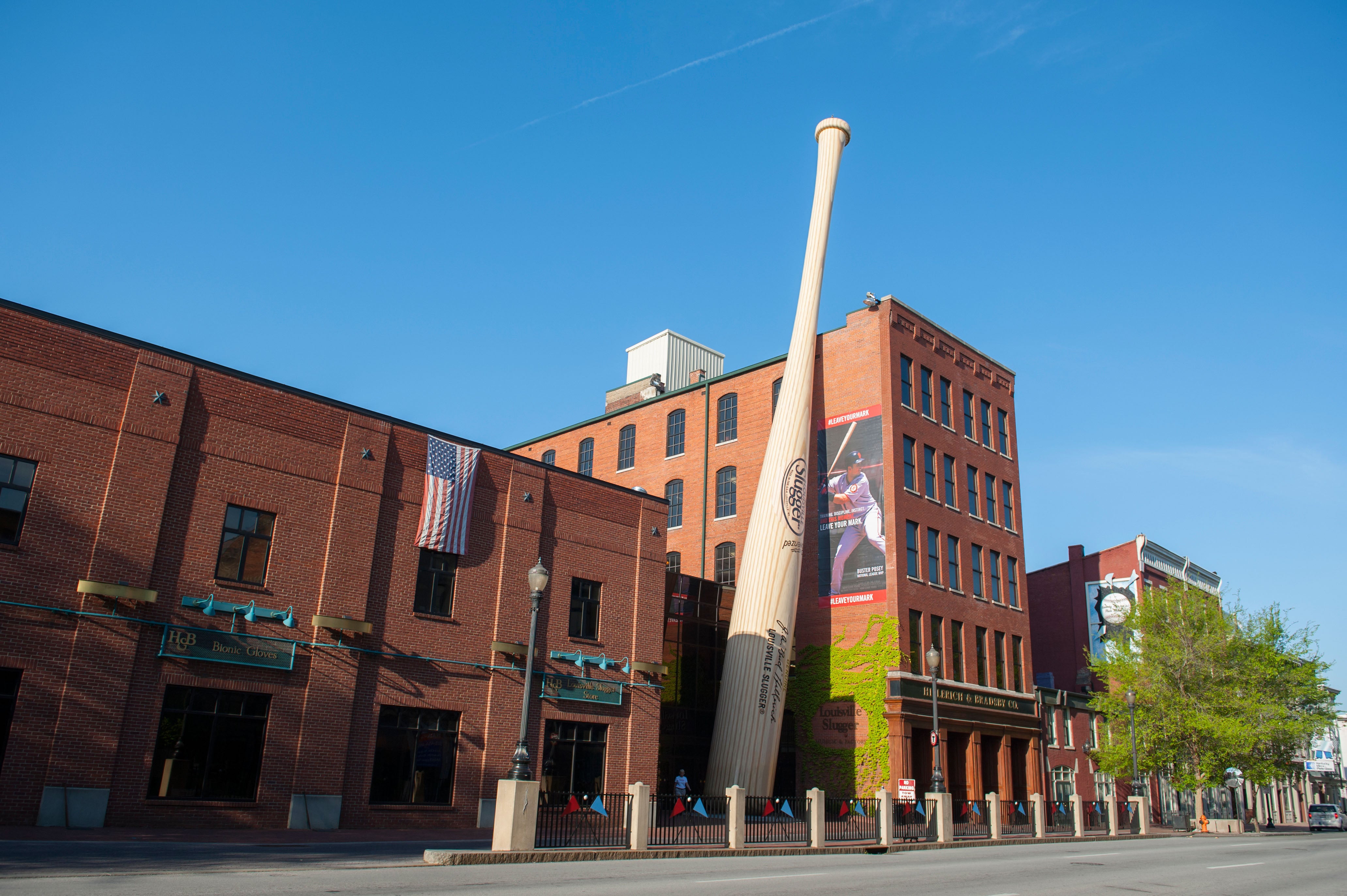 Mergulhe na história do beisebol e em um taco muito famoso no Louisville Slugger Museum & Factory