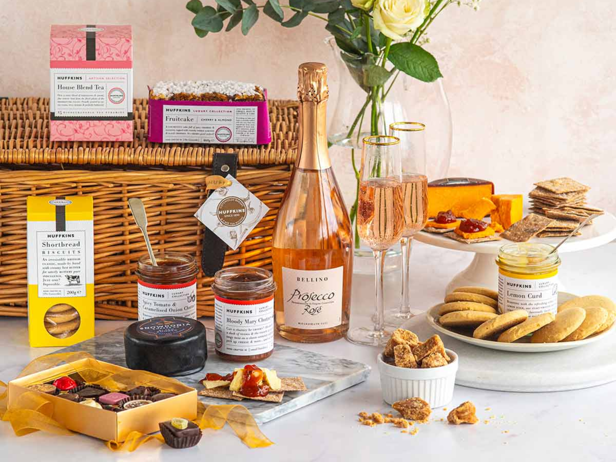 Huffkins Snowshill foodie hamper