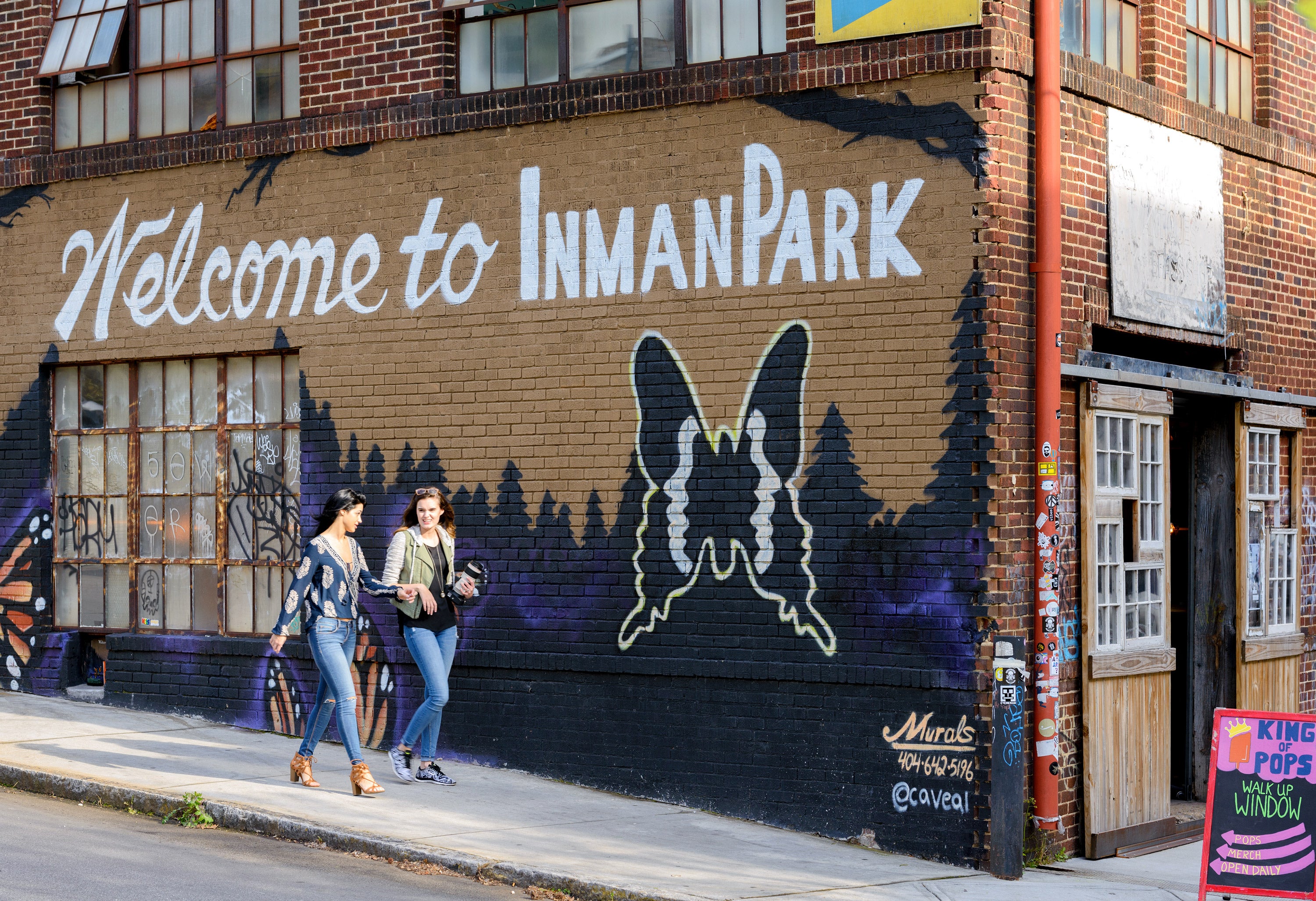 Inman Park has a number of cafes, bars, restaurants and boutique shops