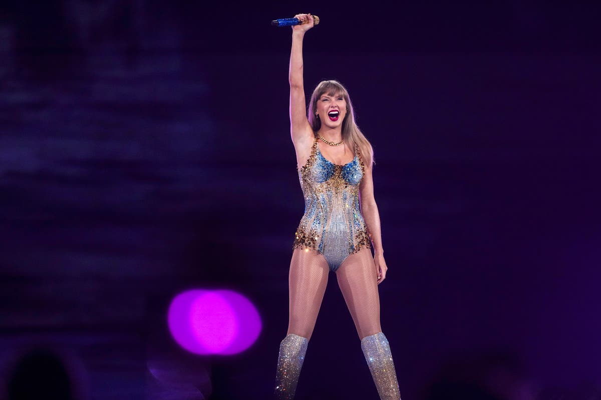 PHOTO COLLECTION: Taylor Swift The Eras Tour