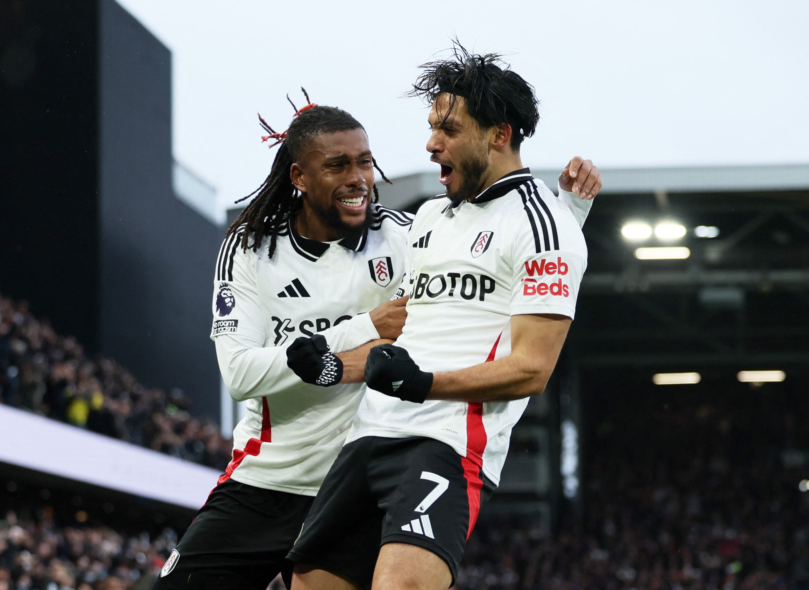 Fulham Shines as Raúl Jiménez Scores Key Goal Against Arsenal in Premier League Clash