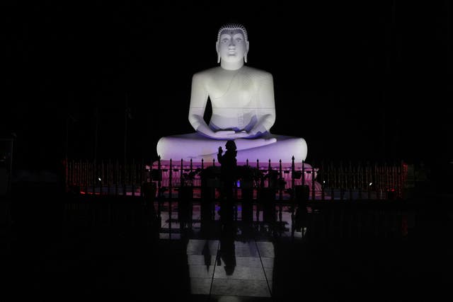 NUEVA JERSEY ESTATUA DE BUDA