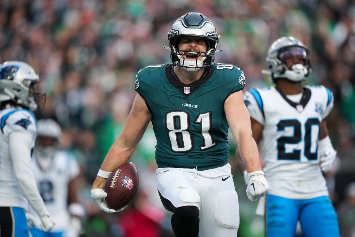 Philadelphia Eagles close on play-off spot with win over Carolina Panthers