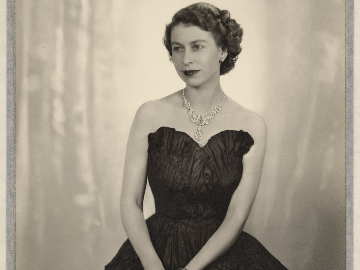 Iconic photographs of late Queen to be displayed in new exhibition