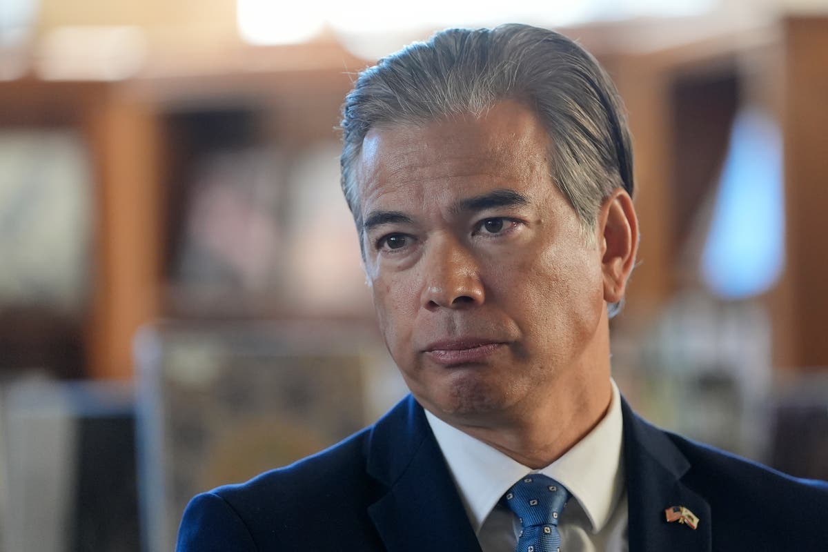 California Bill Requires Social Media Warning Labels
