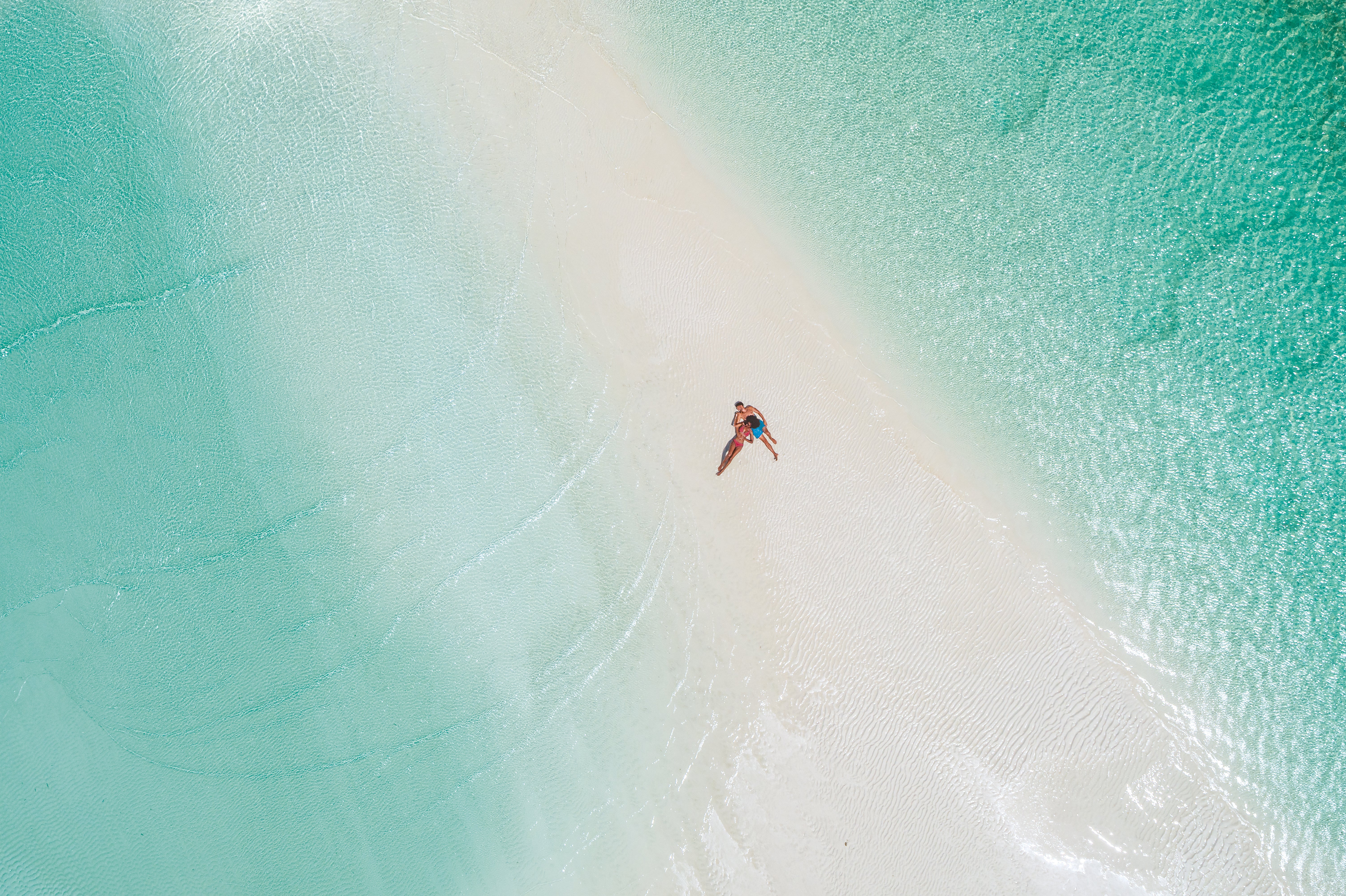 De praias de areia branca a exuberantes jardins tropicais, absorva a beleza das Bahamas