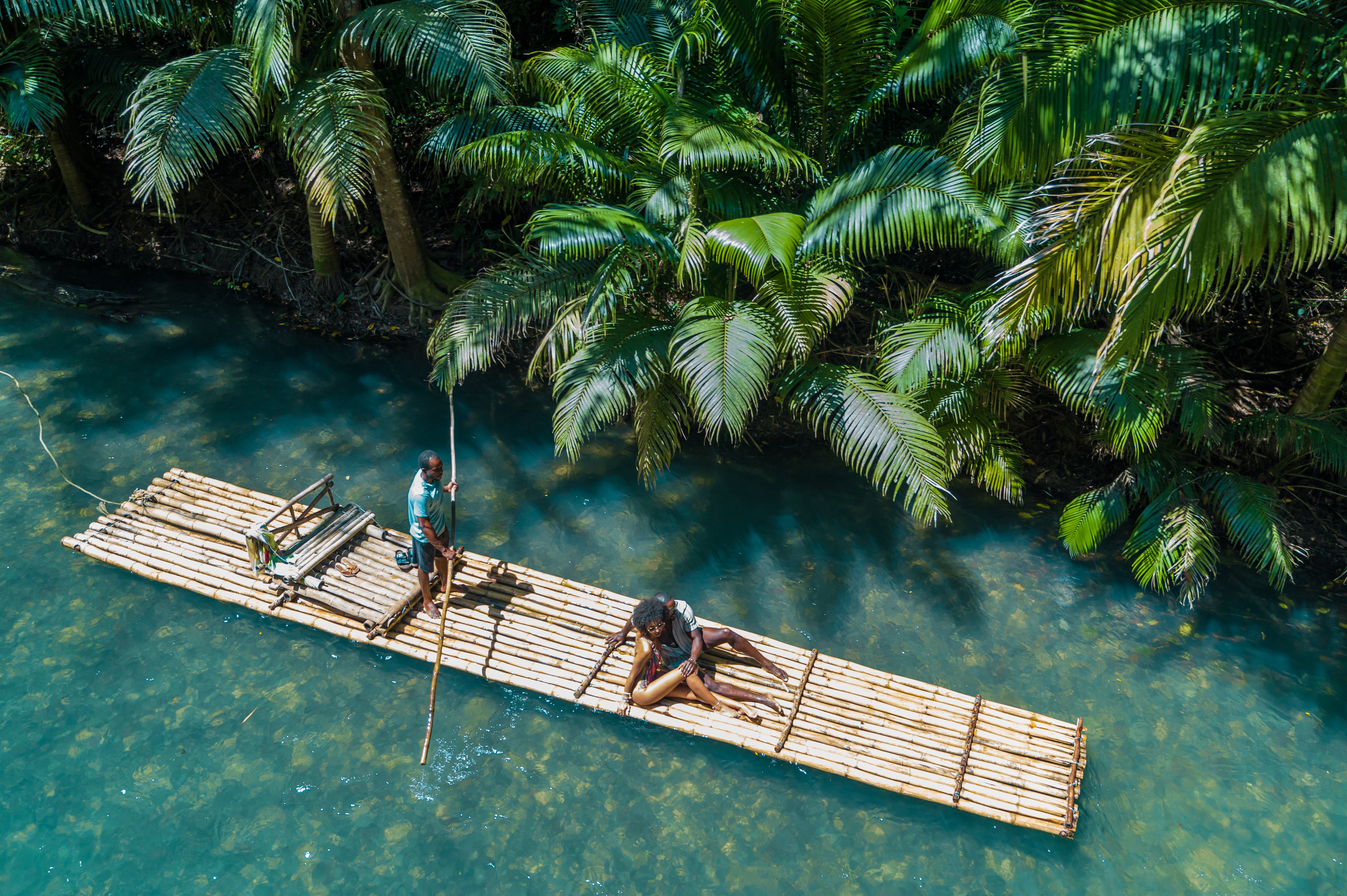 Mergulhe na rica cultura e nos belos cenários da vibrante Jamaica