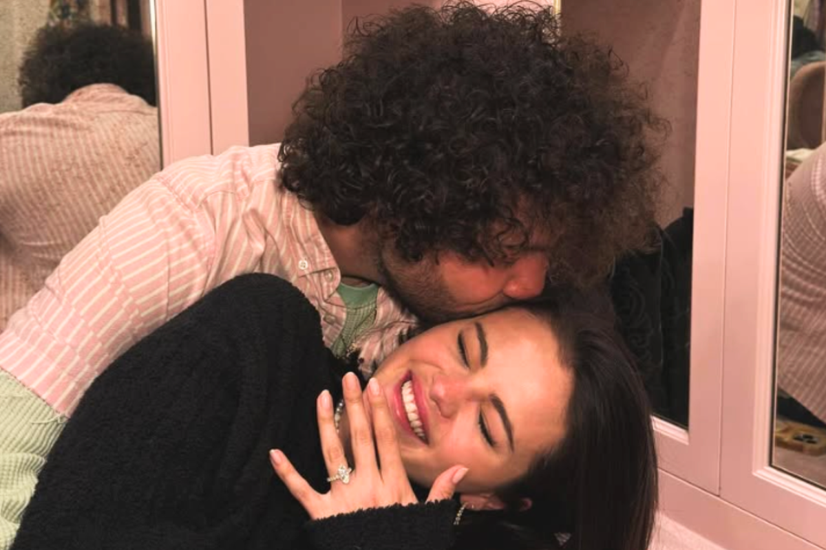 Selena Gomez Benny Blanco ilə Nişanlandığını Elan Etdi: Məşhurların Reaksiyaları