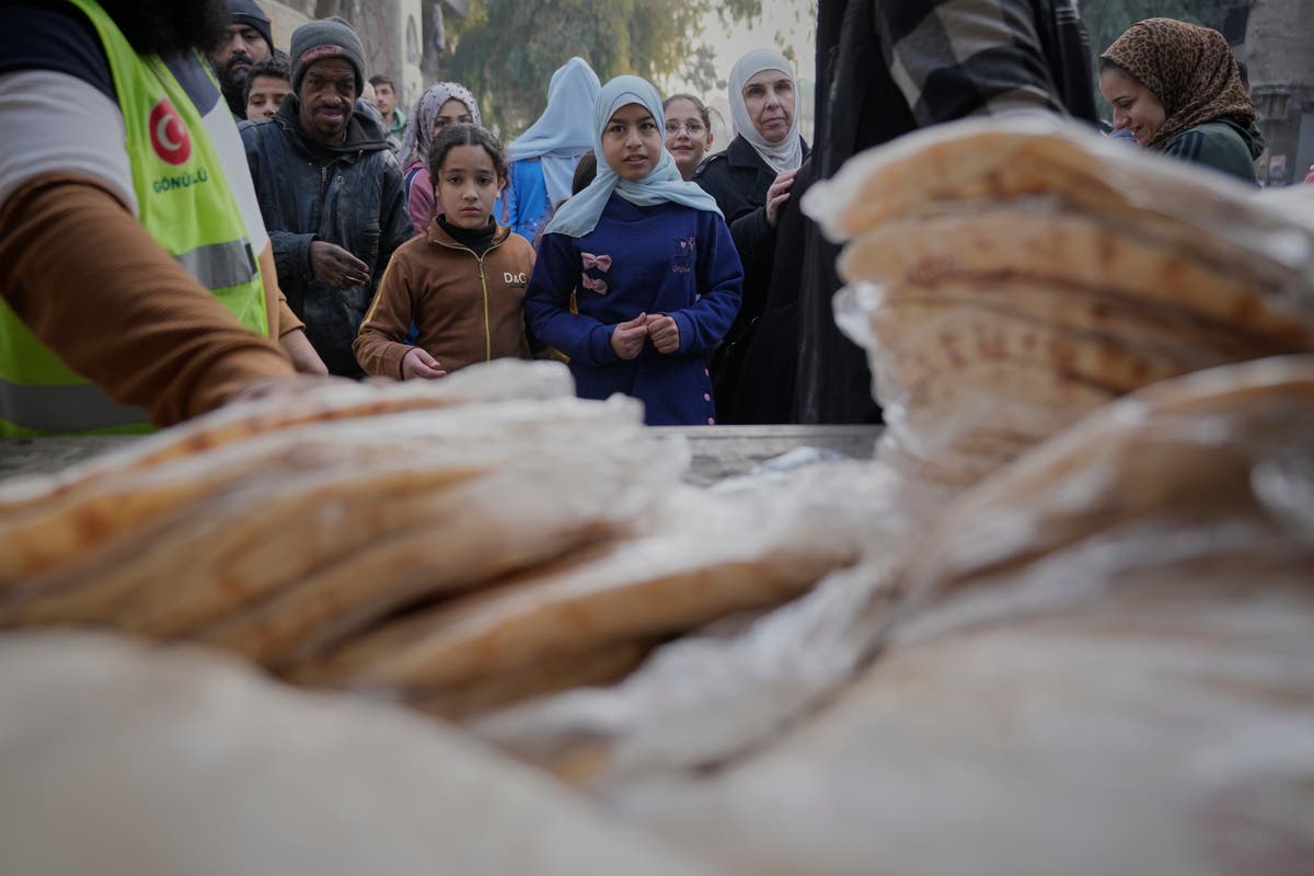 Palestinian refugees return to Yarmouk amid questions about their place in the new Syria