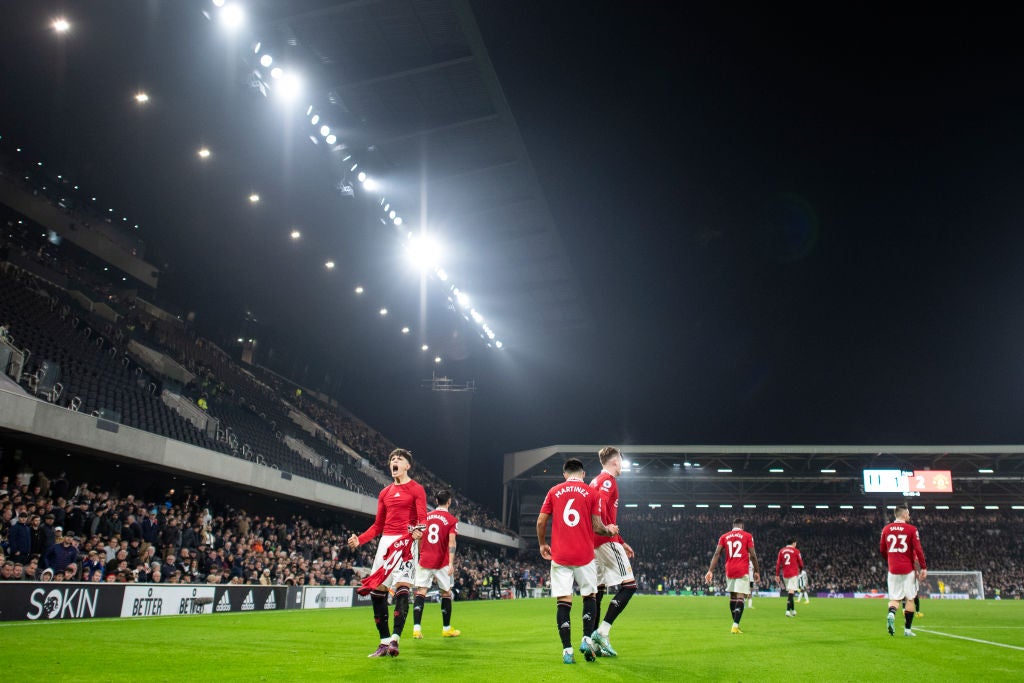 United bertandang ke Fulham pada hari Minggu dengan kick-off pukul 7 malam