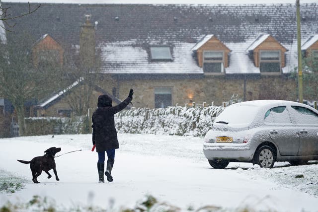 <p>Britons hoping for a white Christmas are set to be sorely disappointed with a mild and grey 25 December predicted by forecasters</p>