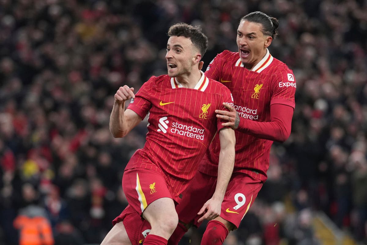 Ten-man Liverpool snatch equaliser against Fulham in frantic clash – live