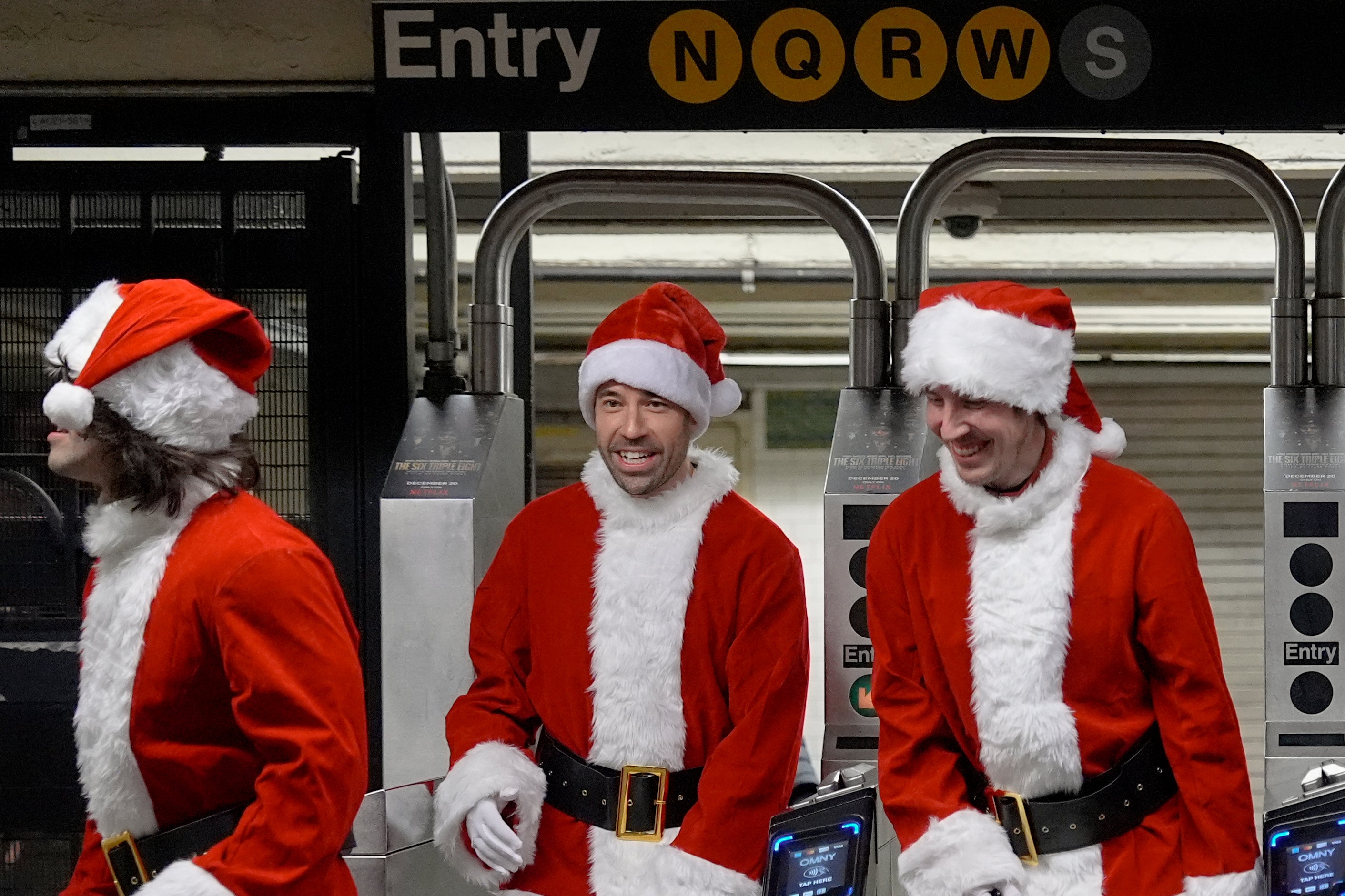 APTOPIX New York-Santacon