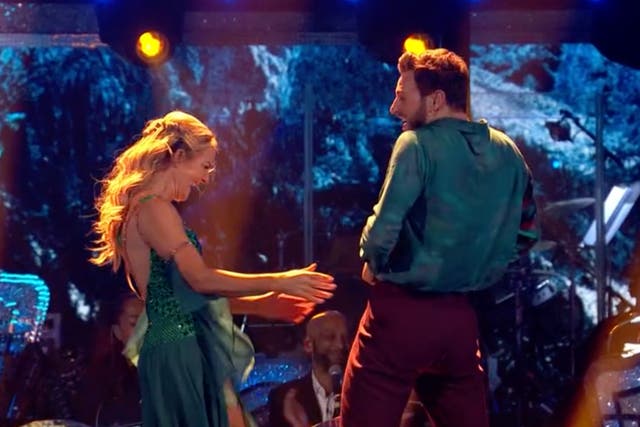 Vito Coppola suffers awkward wardrobe malfunction during Strictly Come ...