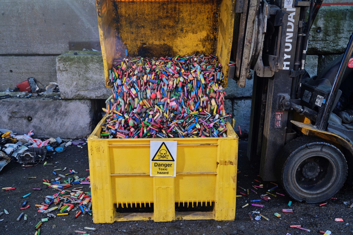 Disposable vapes causing a fire a day at in the UK six months after ban