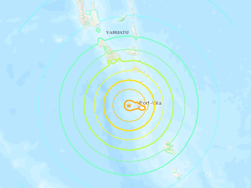 Huge 7.3-magnitude Vanuatu earthquake triggers tsunami warnings