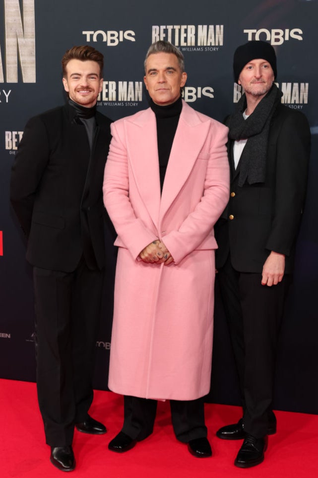 Star, inspiration, director: Jonno Davies, Robbie Williams and Michael Gracey at the German premiere of ‘Better Man’