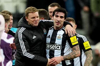 Newcastle coach Eddie Howe (left) praised Sandro Tonali's performance