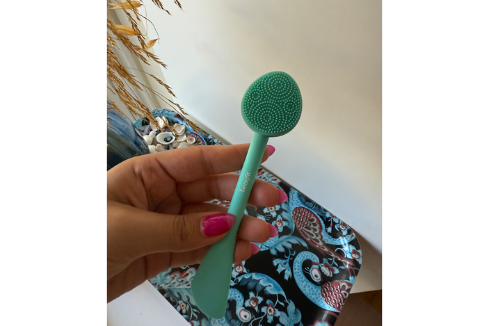 Best facial cleansing brushes and tools IndyBest review Benefit all in one mask wand pore care cleansing wand