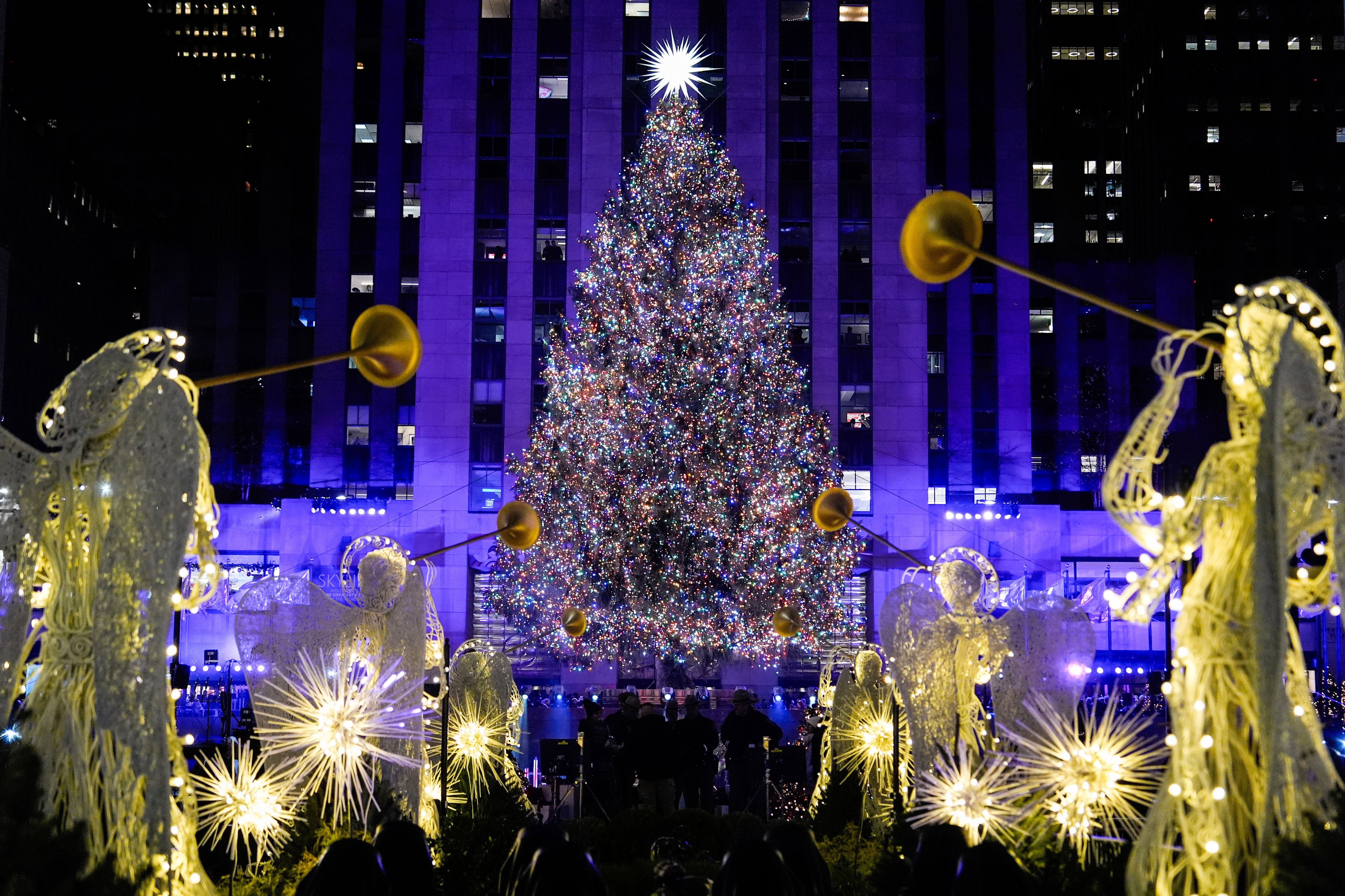 Holiday Lights Around the World Photo Gallery