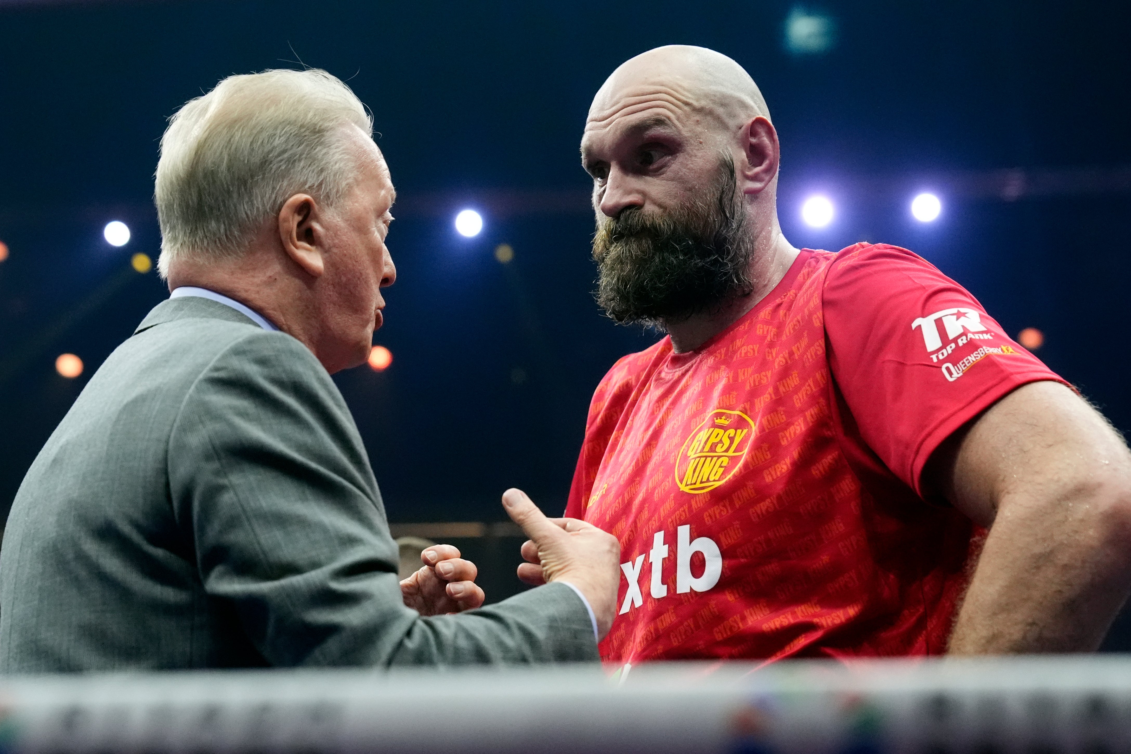 Bha Frank Warren agus Tyson Fury le chèile dèidheil air a’ cho-dhùnadh