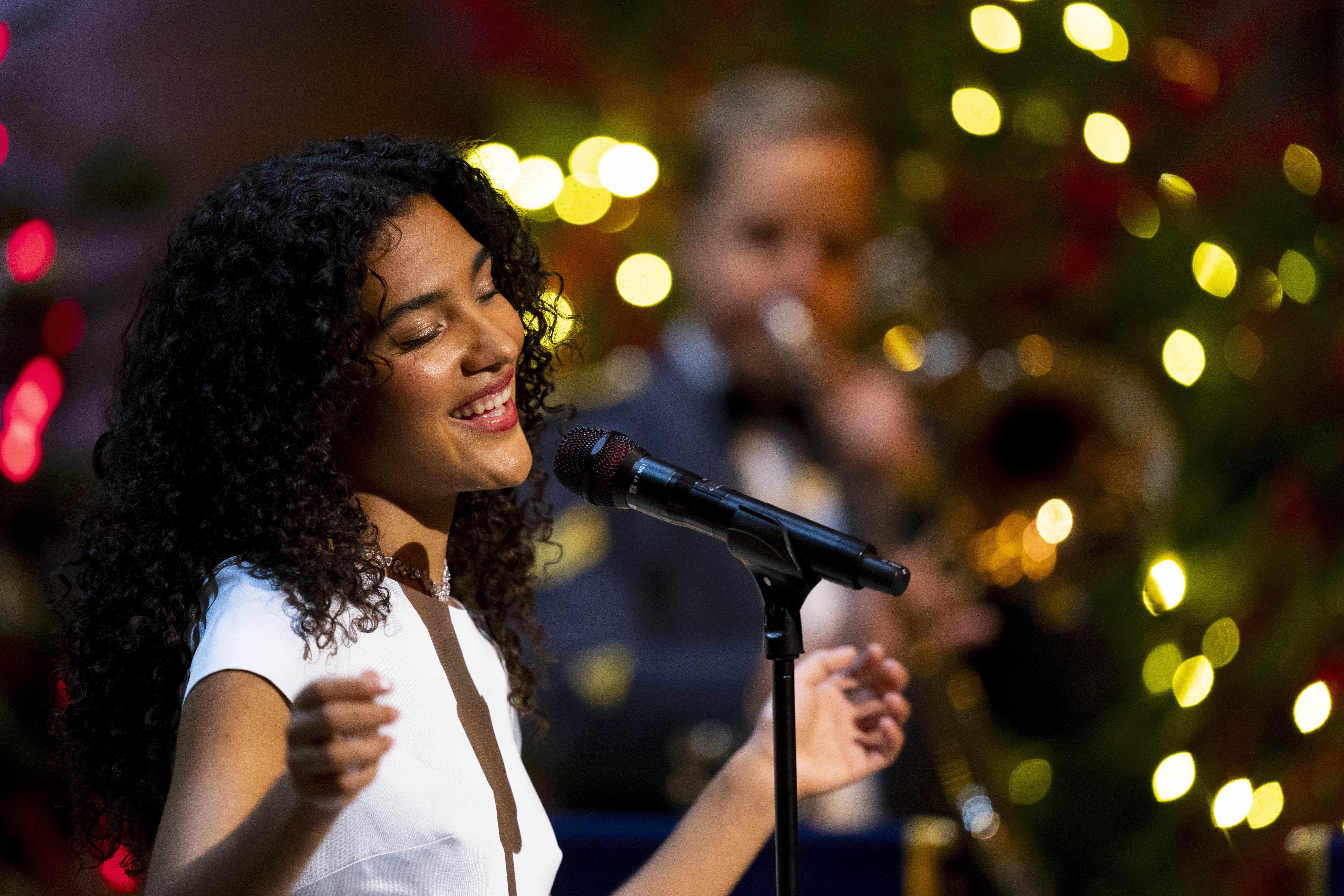 <p>Olivia Dean sang in the nave of Westminster Abbey (Jordan Pettitt/PA)</p>