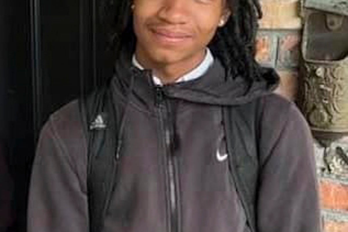 The family of a teenager fatally shot by police during a no-knock raid ...