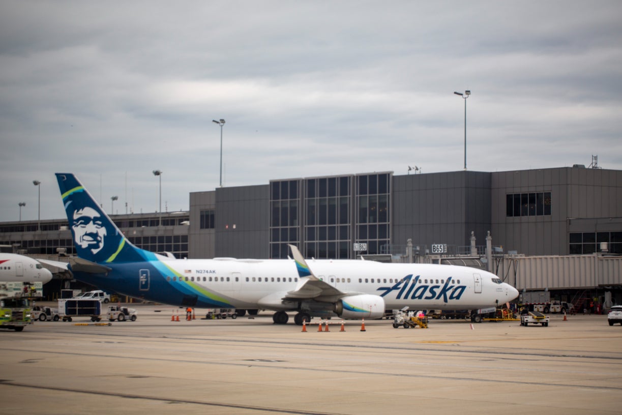 The incident occured aborad an Alaska Airlines plane