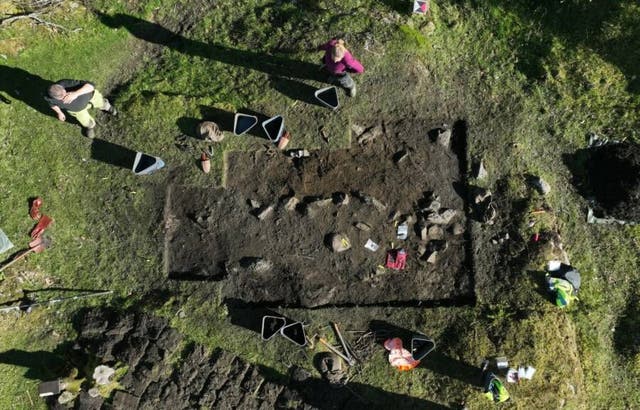 <p>Archaeologists excavate three wealthy women’s graves from Viking Age in Norway</p>