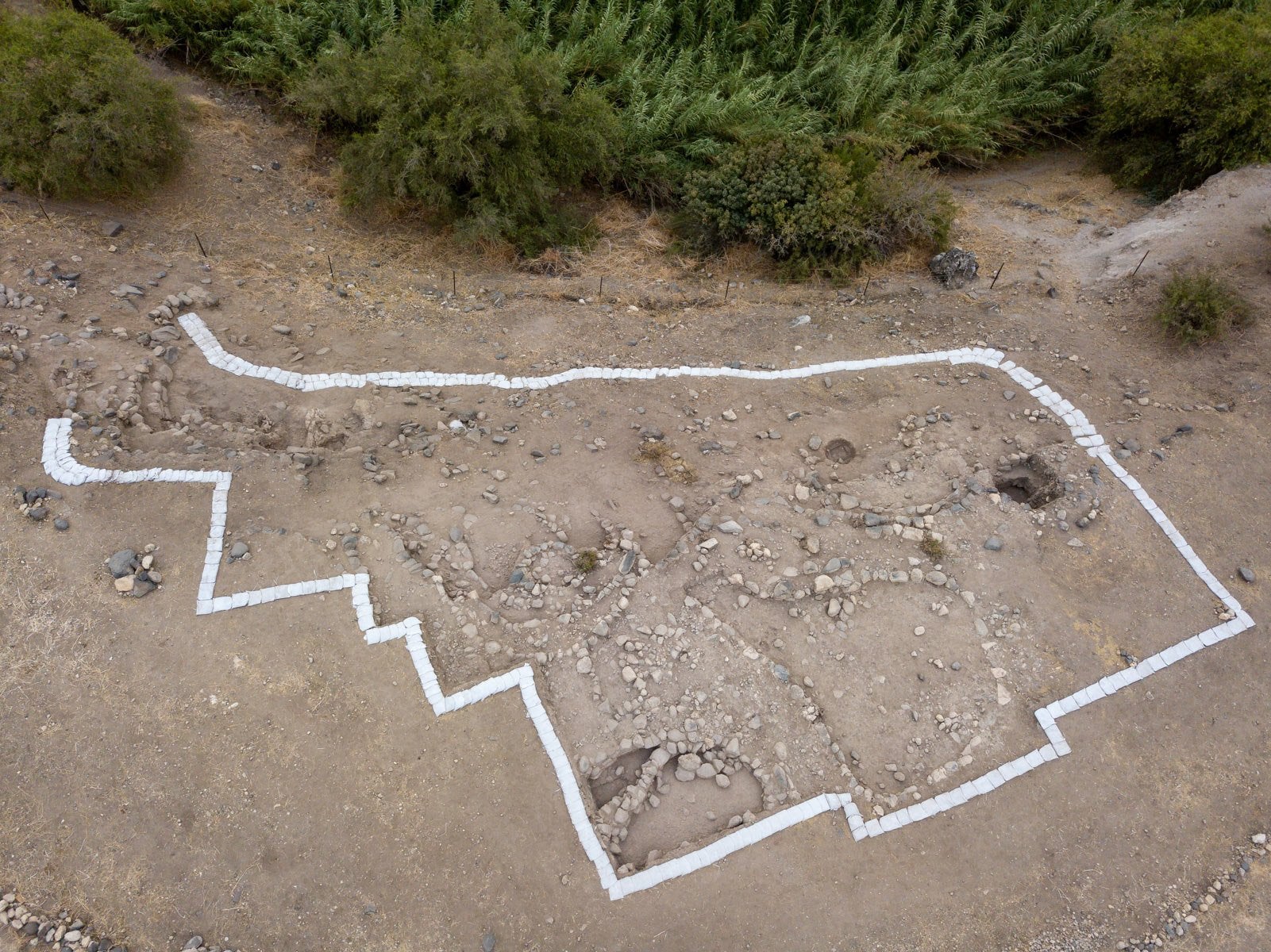 Aerial photograph of structures at the Natufian site of Nahal Ein Gev II