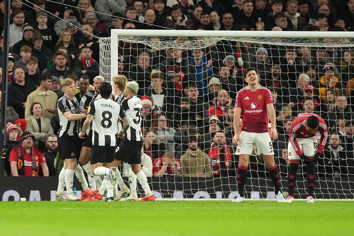 Sorry Manchester United slump to another defeat as Newcastle claim deserved win