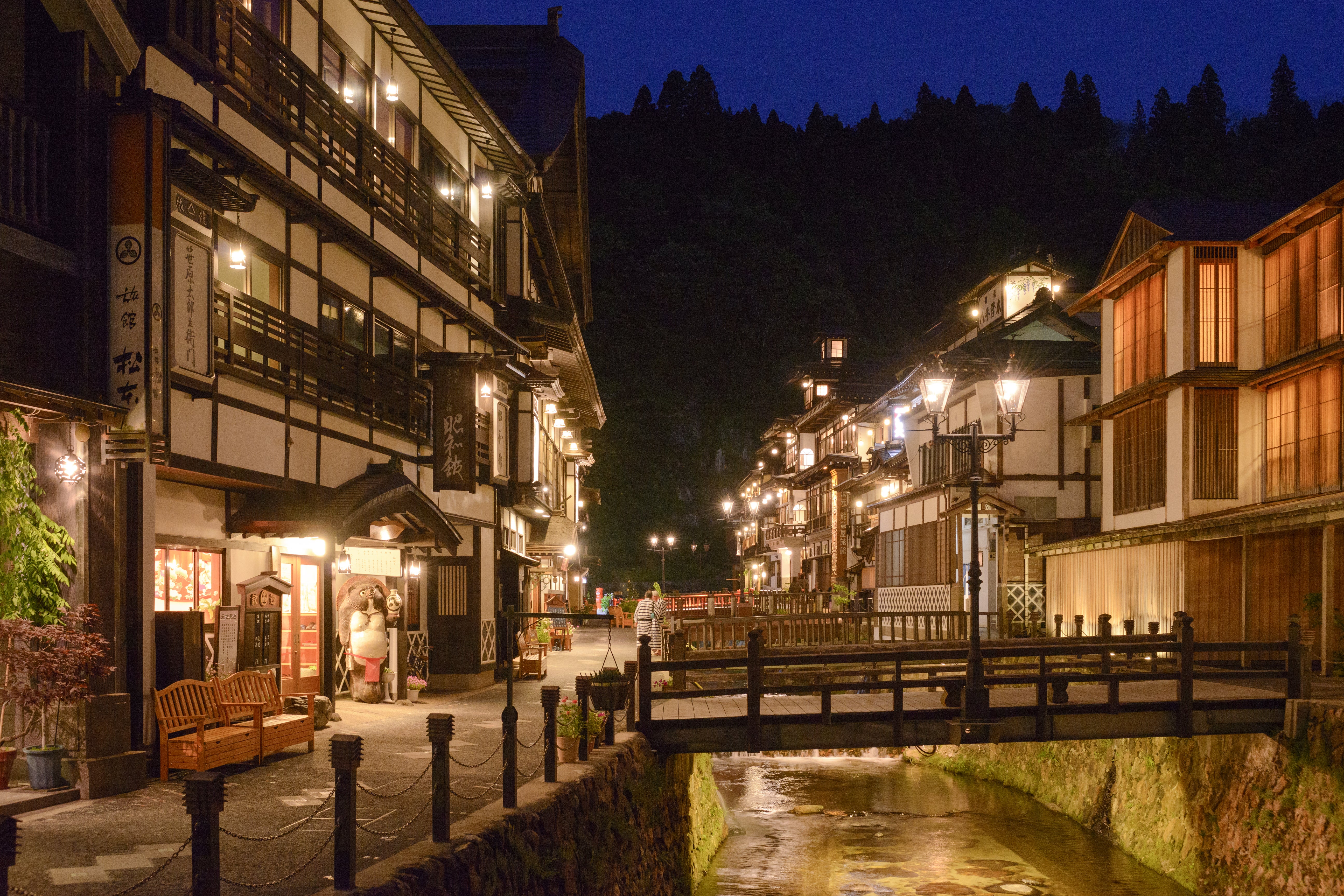 Ginzan Onsen’s idyllic charm and picturesque visuals have led many to believe it inspired auteur Hayao Miyazaki’s Oscar-winning film Spirited Away