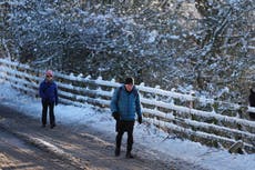 UK weather live: New snow warnings issued on top of amber alerts as 40cm forecast and temperatures fall to -9C