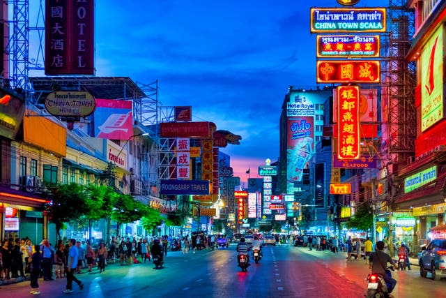 <p>Yaowarat Road, Bangkok, Thailand</p>