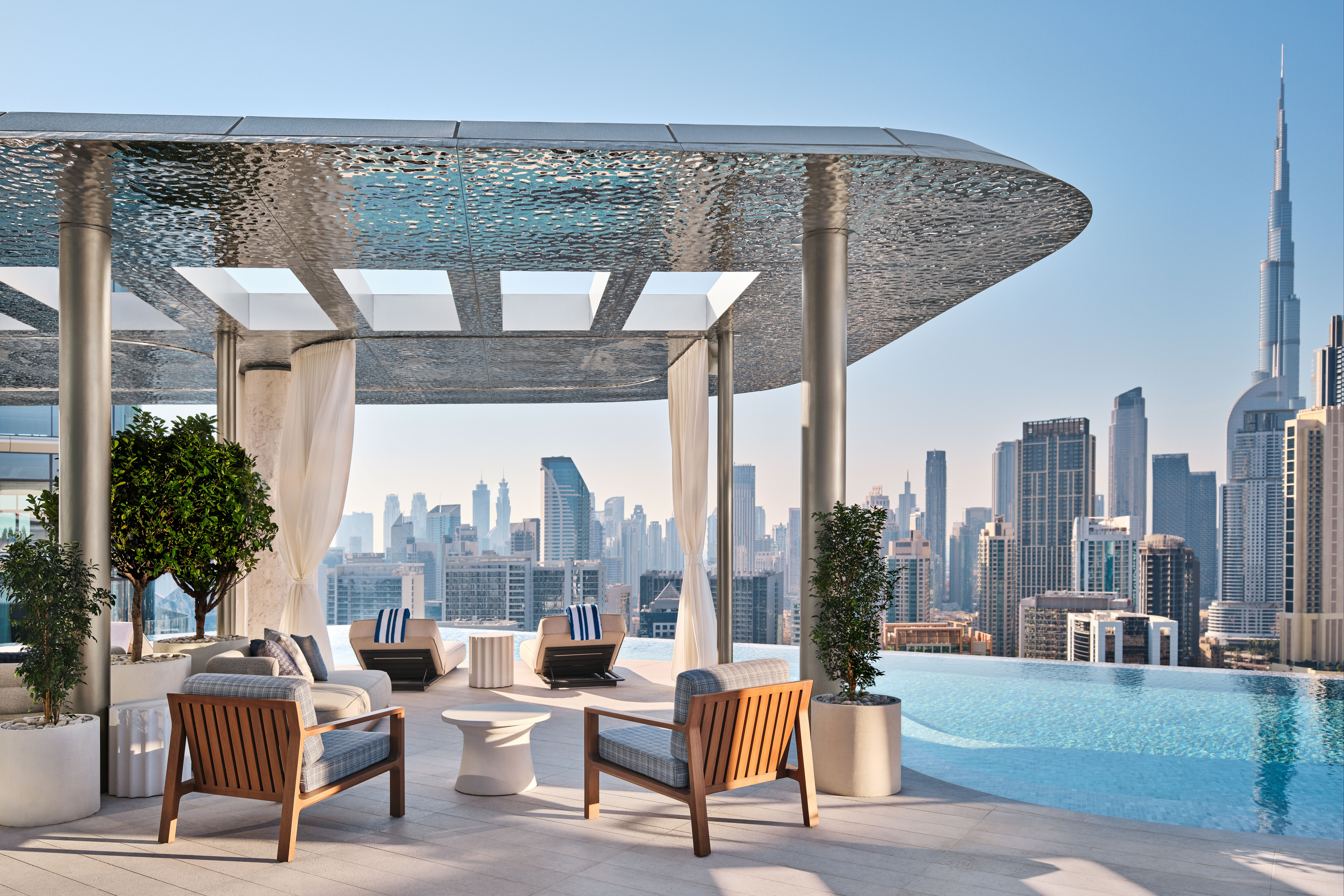 Settle for nothing less than a dip in an infinity pool overlooking some of the world’s most famous buildings