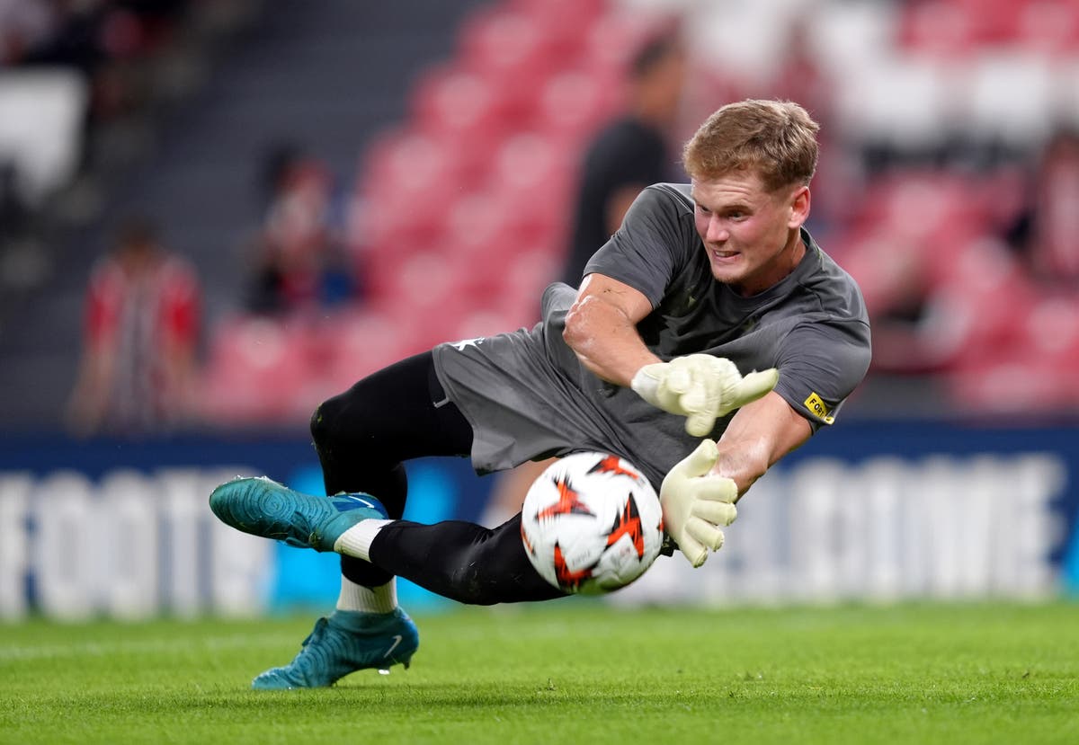 Tottenham close to signing highly rated goalkeeper as Guglielmo Vicario cover