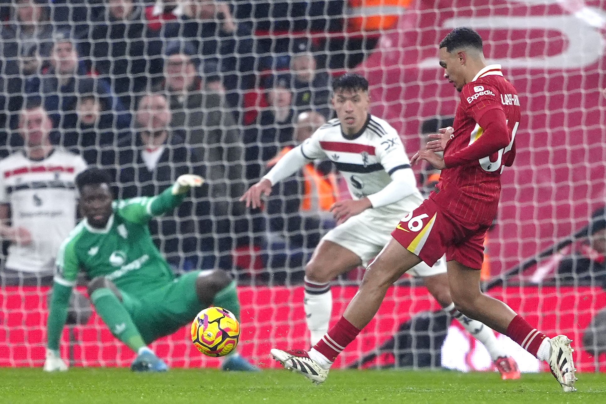 Arne Slot backs Trent Alexander-Arnold but accepts others will blame Madrid link