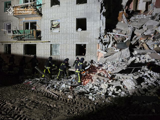 <p>Rescuers work at the site of a residential building hit by a Russian air strike in the village of Svesa, amid Russia's attack on Ukraine, in Sumy region, Ukraine January 4, 2025</p>