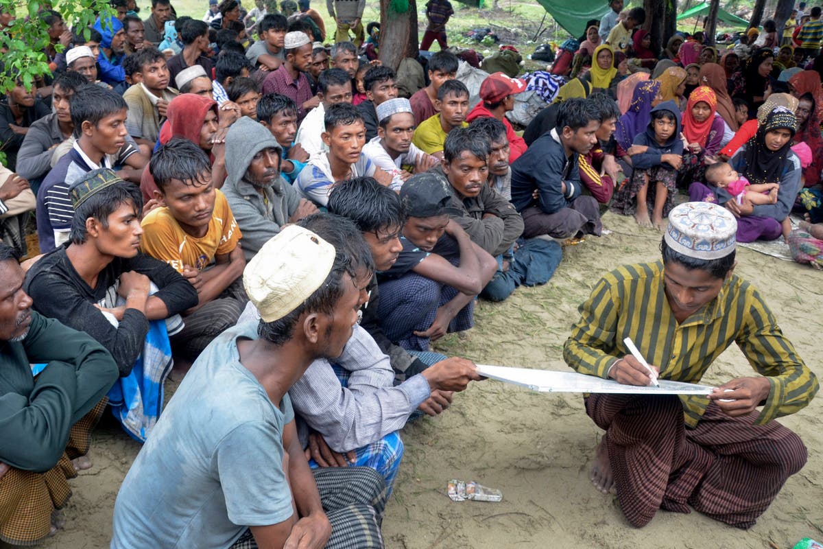 Two boats with more than 260 Rohingya refugees arrives in Indonesia's coast