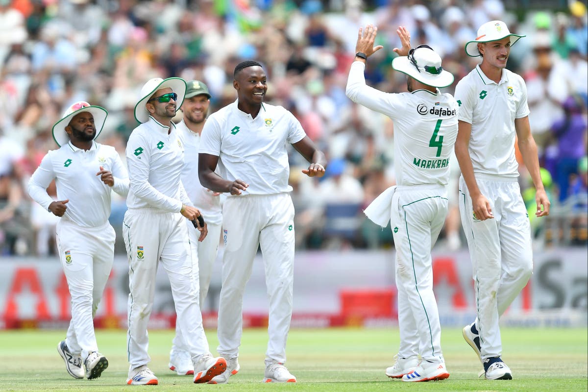 South Africa battle past valiant Pakistan to continue Test winning streak