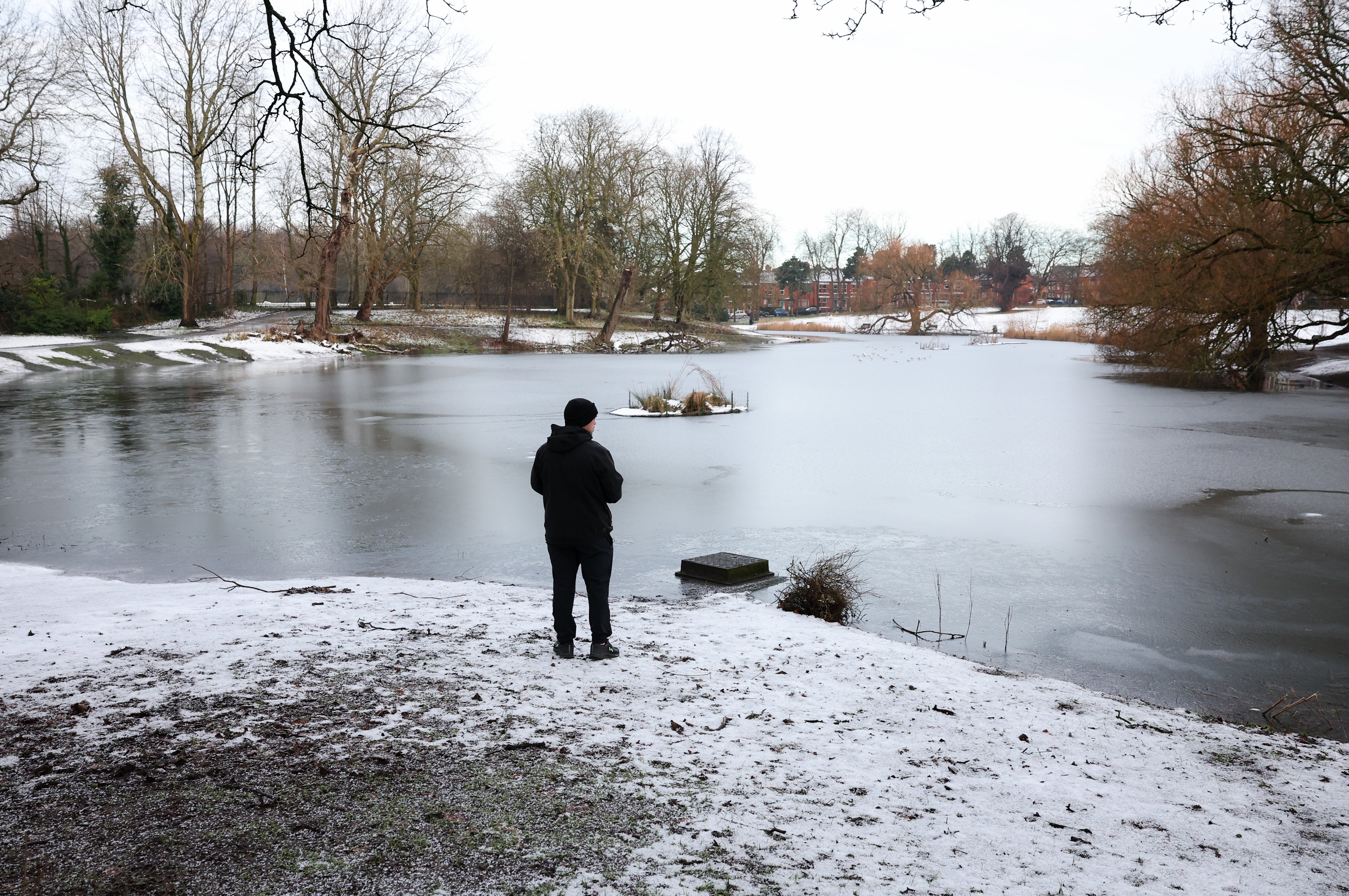 A yellow warning for snow and ice is currently covering the area